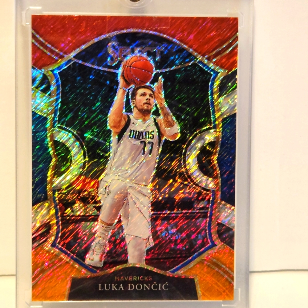Luka Doncic 2020-21 Select Prizms Red White Orange Flash #15